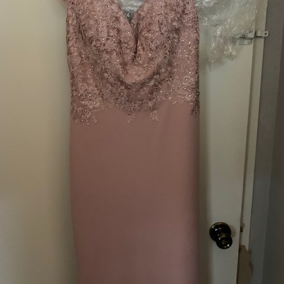 Lenovia Evening Dress!! - Picture 4 of 7